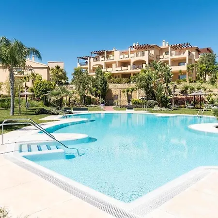 Luxury In Benahavis With Amazing Views