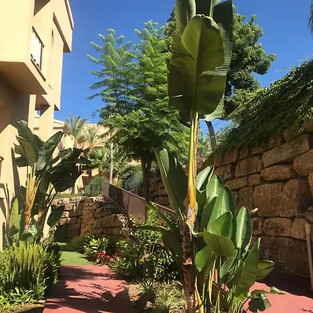 Luxury In Benahavis With Amazing Views Апартаменти *