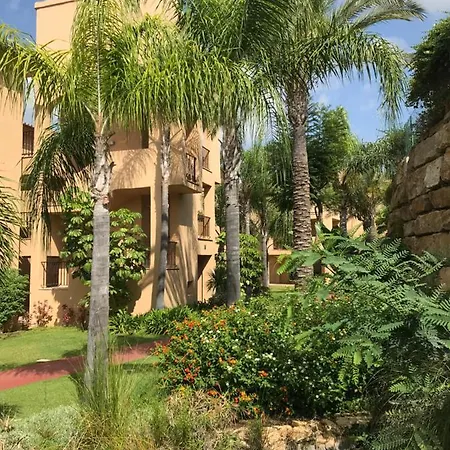 Luxury In Benahavis With Amazing Views *