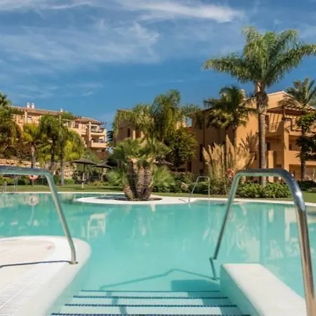 アパート Luxury In Benahavis With Amazing Views エステポナ