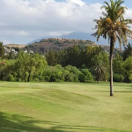 Luxury In Benahavis With Amazing Views エステポナ
