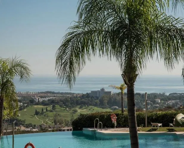 Luxury In Benahavis With Amazing Views Appartement Estepona