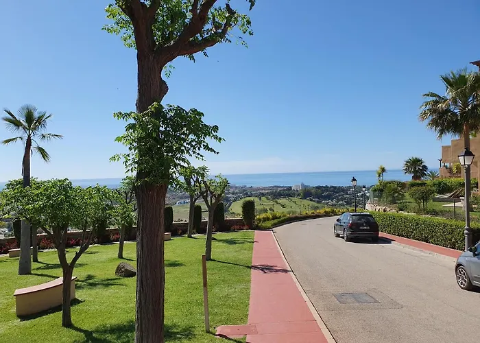 Luxury In Benahavis With Amazing Views Appartement Estepona