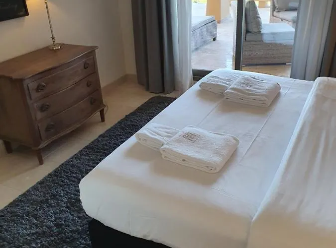 Luxury In Benahavis With Amazing Views Appartement